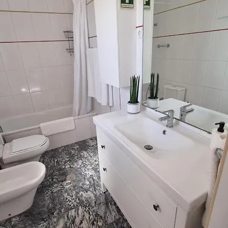 Casa Avo Nino Gueste House Daire Nazaré